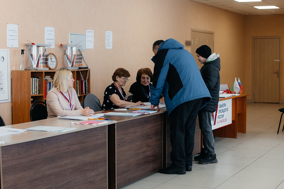 Фото: как проходит второй день выборов в Тукаевском районе